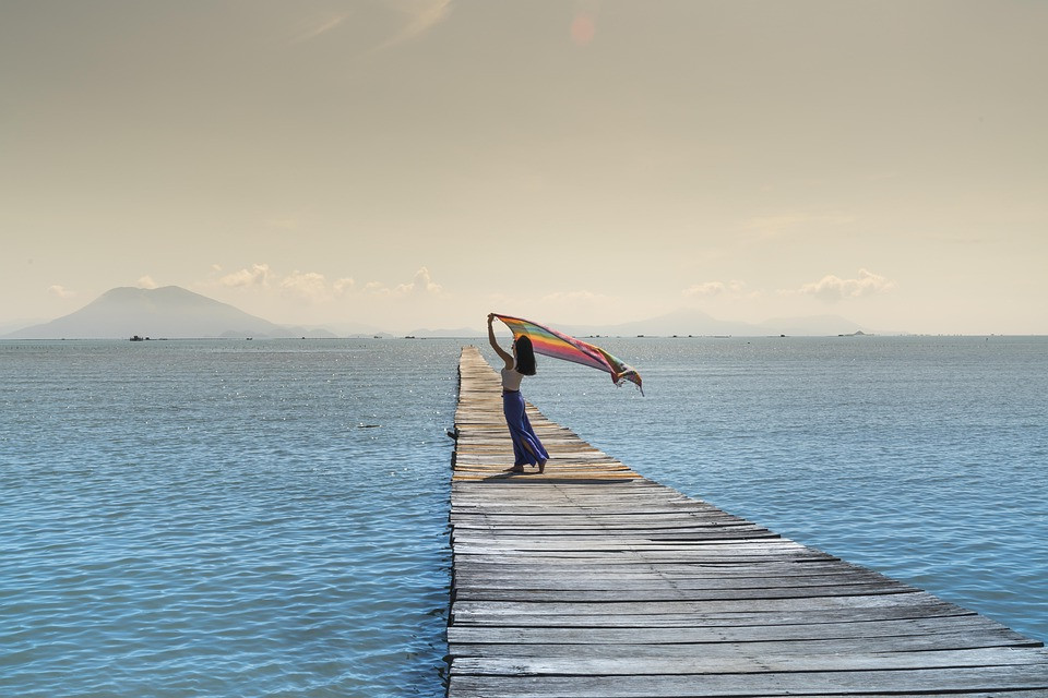 מה לעשות אם זרע נכנס לעין במהלך מין אוראלי